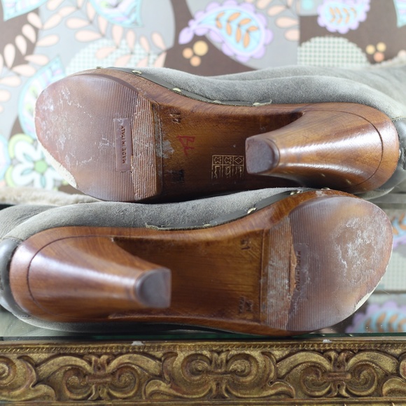 Shearling Boots. Wood Heel - Picture 12 of 16